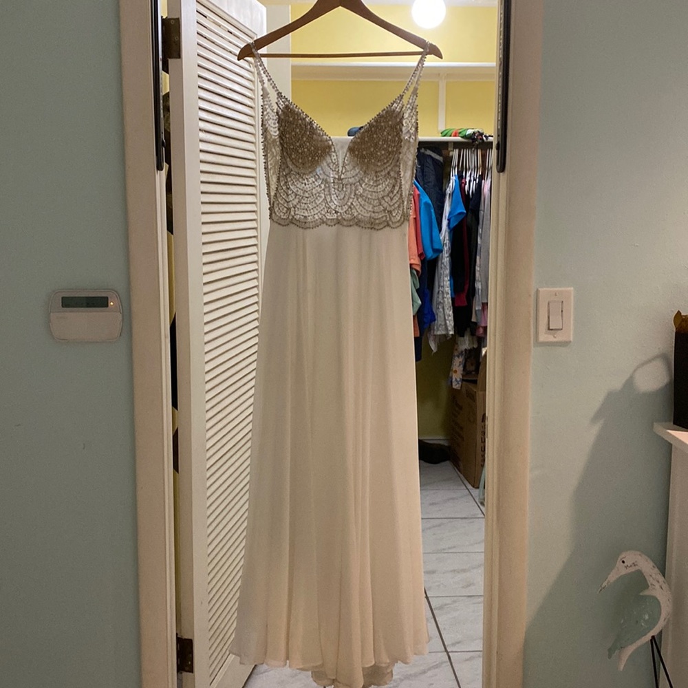 Wedding dress/ formal dress. Size 8